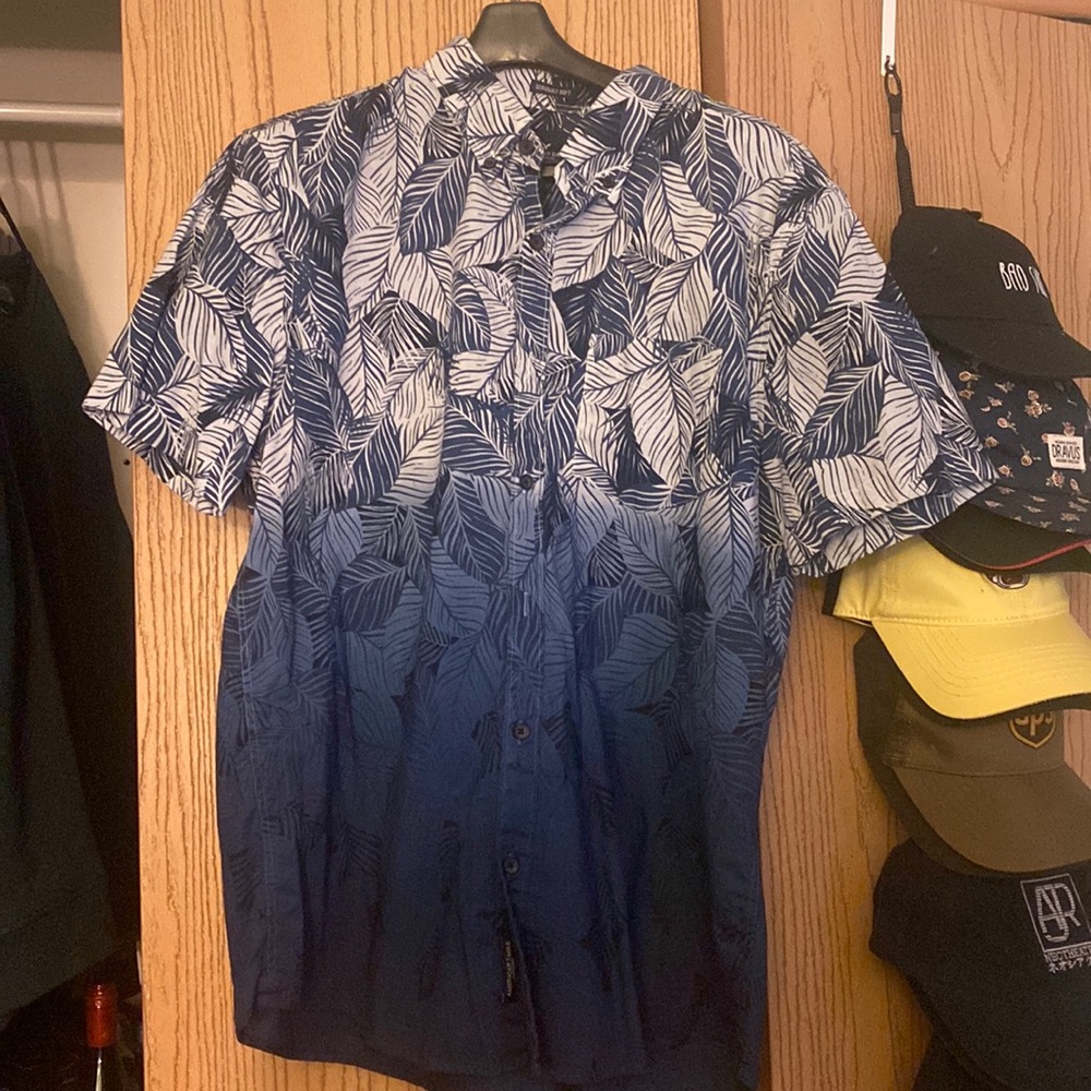 NWOT Mens American Eagle button down shirt